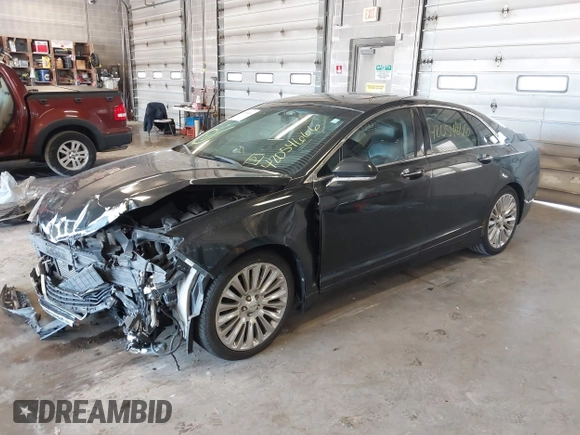 2013 Lincoln MKZ z VIN 3LN6L2G94DR823887, wystawiony jako IAAI lot #42054666 z przebiegiem 101 866 mil mil oraz . Historia ofert i sprzedaży dostępna na DreamBid. Obrazek 2.