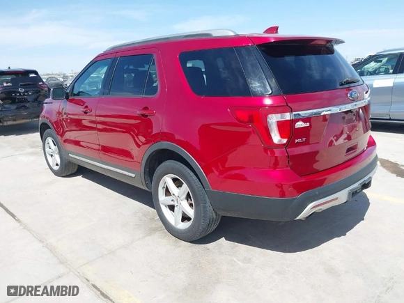 2017 Ford Explorer XLT with VIN 1FM5K8DH0HGB53006, listed as a IAAI auction lot 41769004 with 91,620 mi miles. Bid and sale history available at carsss.com. Image 3.