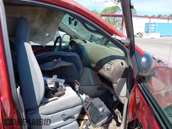 2004 Chrysler Town & Country Touring with VIN 2C4GP54L74R505816, listed as a IAAI auction lot 41900046 with Not Provided miles and . Bid and sale history available at DreamBid. Image 5.