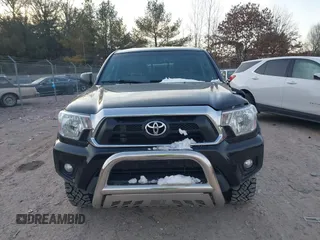 2013 Toyota Tacoma z VIN 3TMLU4EN7DM128414, wystawiony jako IAAI lot #41527647 z przebiegiem 112 097 mil mil oraz . Historia ofert i sprzedaży dostępna na DreamBid. Obrazek 12.