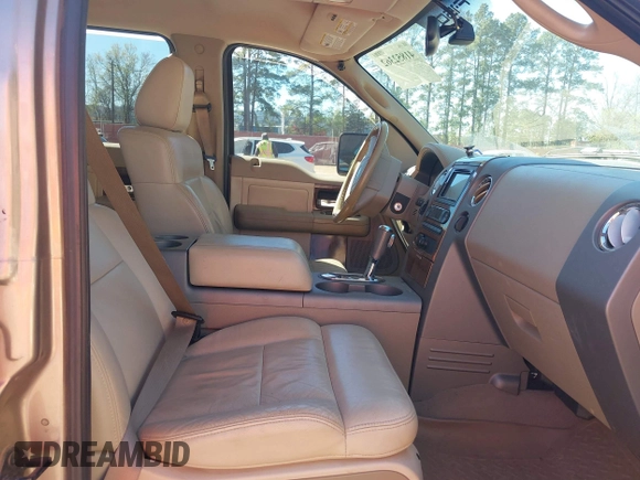 2004 Ford F-150 XLT with VIN 1FTPW14504KC17681, listed as a IAAI auction lot 41852362 with 201,674 mi miles. Bid and sale history available at carsss.com. Image 5.