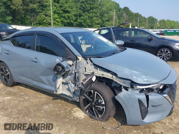 2024 Nissan Sentra SV z VIN 3N1AB8CV1RY221780, wystawiony jako IAAI lot #42405858 z przebiegiem 14 391 mil mil oraz . Historia ofert i sprzedaży dostępna na DreamBid. Obrazek 6.