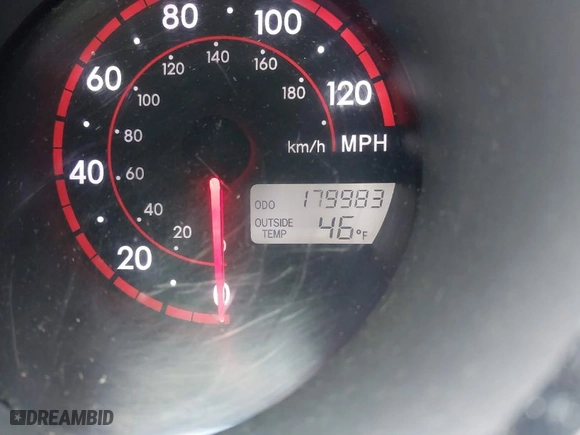 2006 Pontiac Vibe with VIN 5Y2SL658X6Z418233, listed as a IAAI auction lot 42003017 with 179,983 mi miles. Bid and sale history available at carsss.com. Image 7.
