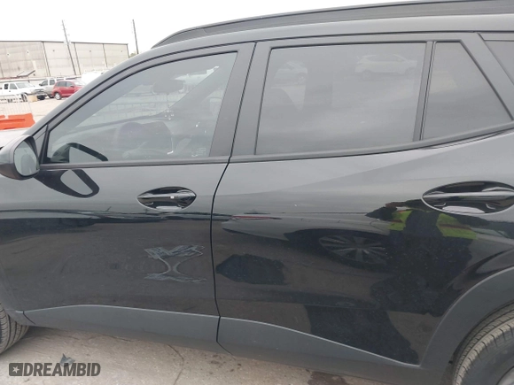 2025 Chevrolet Trax 2RS with VIN KL77LJEP3SC056210, listed as a IAAI auction lot 41295263 with 5,904 mi miles. Bid and sale history available at carsss.com. Image 14.
