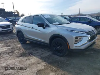 2023 Mitsubishi Eclipse Cross LE z VIN JA4ATVAA0PZ004646, wystawiony jako IAAI lot #41653975 z przebiegiem 27 272 mil mil oraz . Historia ofert i sprzedaży dostępna na DreamBid. Obrazek 1.