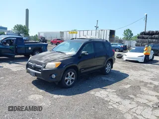 2010 Toyota RAV4 Limited с VIN JTMDK4DV2AD012802, выставлен на аукционе IAAI как лот 42562662 с пробегом 283 501 миль миль и . История ставок и продаж доступна на DreamBid. Изображение 17.