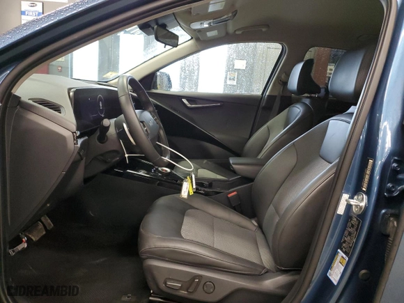 2023 Kia Niro EV Wind with VIN KNDCR3L1XP5053889, listed as a Copart auction lot 51820595 with 72,224 mi miles and Clean Title. Bid and sale history available at carsss.com. Image 7.