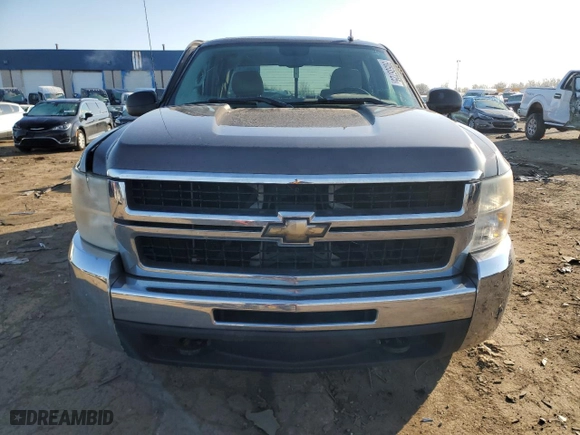 2007 Chevrolet Silverado 2500HD LT w/1LT with VIN 1GCHK23K77F541849, listed as a Copart auction lot 50536725 with 172,136 mi miles and Clean Title. Bid and sale history available at carsss.com. Image 5.