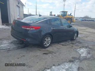2016 Kia Optima LX z VIN 5XXGT4L34GG020666, wystawiony jako IAAI lot #41406265 z przebiegiem 173 645 mil mil oraz . Historia ofert i sprzedaży dostępna na DreamBid. Obrazek 4.