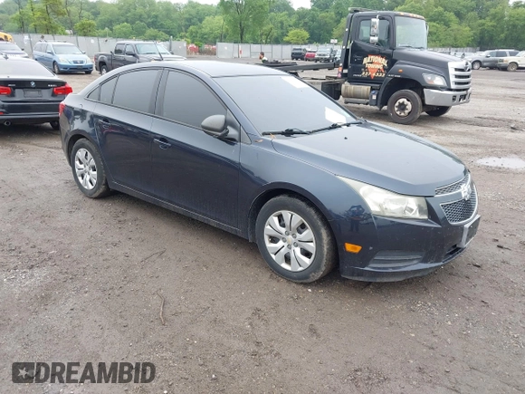 2014 Chevrolet Cruze LS with VIN 1G1PA5SG3E7319385, listed as a IAAI auction lot 42264380 with 124,525 mi miles and . Bid and sale history available at DreamBid. Image 1.