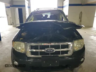 2008 Ford Escape XLT z VIN 1FMCU931X8KE51989, wystawiony jako Copart lot #60494295 z przebiegiem Nie podano mil oraz Szkoda całkowita • Salvage title. Historia ofert i sprzedaży dostępna na DreamBid. Obrazek 5.