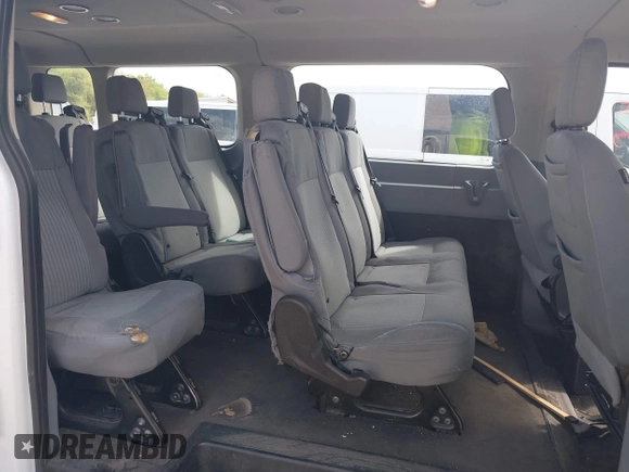 2019 Ford Transit Passenger XL z VIN 1FBZX2ZM2KKB65886, wystawiony jako IAAI lot #41911579 z przebiegiem 56 785 mil mil oraz . Historia ofert i sprzedaży dostępna na DreamBid. Obrazek 8.