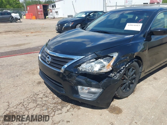 2013 Nissan Altima SV with VIN 1N4AL3AP0DC243052, listed as a IAAI auction lot 42014163 with 196,367 mi miles and . Bid and sale history available at carsss.com. Image 6.