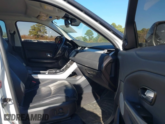 2019 Land Rover Range Rover Evoque SE with VIN SALVP2RX2KH352197, listed as a IAAI auction lot 41202036 with 109,212 mi miles. Bid and sale history available at carsss.com. Image 5.