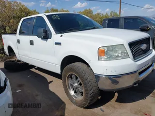 2006 Ford F-150 XLT z VIN 1FTPW14546KB04237, wystawiony jako IAAI lot #42643076 z przebiegiem 152 639 mil mil oraz . Historia ofert i sprzedaży dostępna na DreamBid. Obrazek 1.