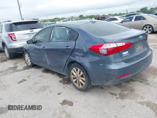 2014 Kia Forte LX with VIN KNAFX4A62E5221011, listed as a IAAI auction lot 42063598 with 187,649 mi miles. Bid and sale history available at carsss.com. Image 3.