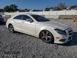 2013 Mercedes-Benz CLS-Class CLS 550 with VIN WDDLJ7DB7DA062919, listed as a Copart auction lot 76883554 with 133,012 mi miles and Salvage Title. Bid and sale history available at carsss.com. Image 4.
