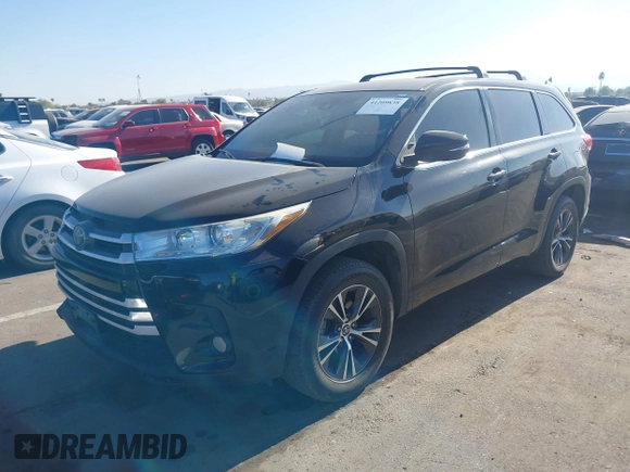 2018 Toyota Highlander LE with VIN 5TDZZRFH5JS266501, listed as a IAAI auction lot 41209838 with 99,340 mi miles and . Bid and sale history available at DreamBid. Image 17.
