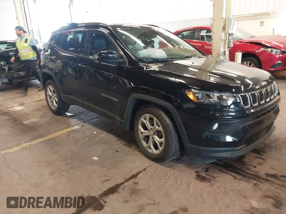 2024 Jeep Compass Latitude с VIN 3C4NJDBN3RT175331, выставлен на аукционе IAAI как лот 41933091 с пробегом 10 997 миль миль и . История ставок и продаж доступна на DreamBid. Изображение 1.
