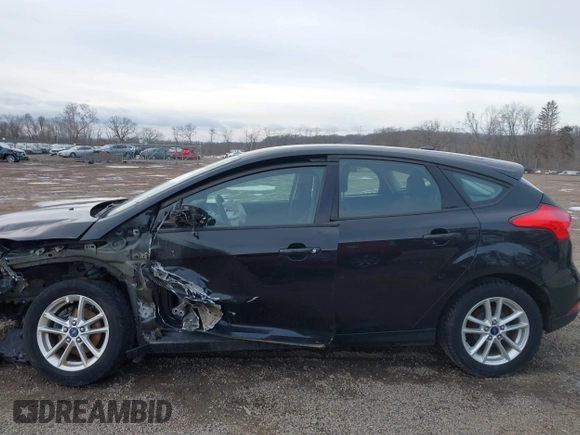 2015 Ford Focus SE with VIN 1FADP3K23FL373639, listed as a IAAI auction lot 41525834 with 62,170 mi miles. Bid and sale history available at carsss.com. Image 15.