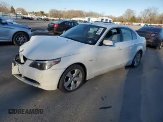 2007 BMW 5 Series 530xi with VIN WBANF73527CU28369, listed as a Copart auction lot 88037485 with 220,281 mi miles and Salvage Title. Bid and sale history available at carsss.com. Image 1.