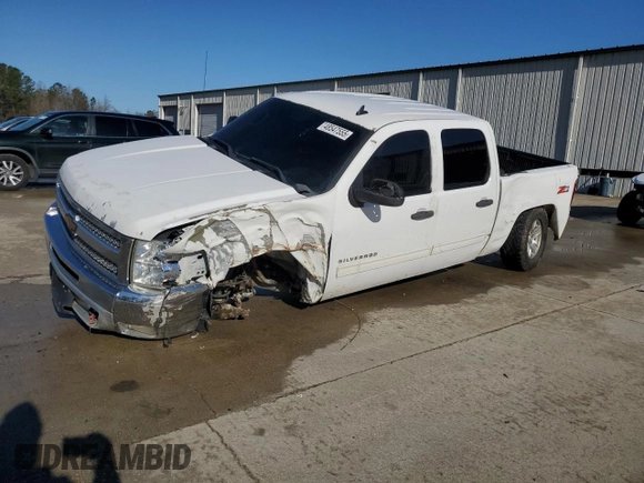 2013 Chevrolet Silverado 1500 LT with VIN 3GCPCSE04DG359394, listed as a Copart auction lot 48547555 with 214,435 mi miles and Salvage Title. Bid and sale history available at DreamBid. Image 1.