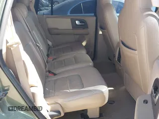 2005 Ford Expedition Special Service with VIN 1FMPU16535LA43096, listed as a IAAI auction lot 41725926 with 172,359 mi miles. Bid and sale history available at carsss.com. Image 8.