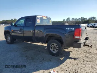 2008 GMC Sierra 2500HD SLE1 z VIN 1GTHK29K48E107662, wystawiony jako Copart lot #47490885 z przebiegiem Nie podano mil oraz Czysty tytuł • Clean title. Historia ofert i sprzedaży dostępna na DreamBid. Obrazek 2.