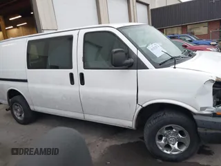 2008 GMC Savana Cargo Van with VIN 1GTGG25CX81235617, listed as a IAAI auction lot 41353274 with 209,888 mi miles. Bid and sale history available at carsss.com. Image 14.