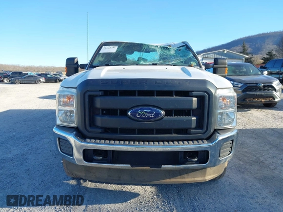 2015 Ford F-250 XLT z VIN 1FT7X2B67FEA07014, wystawiony jako IAAI lot #41625425 z przebiegiem 113 404 mil mil oraz . Historia ofert i sprzedaży dostępna na DreamBid. Obrazek 13.