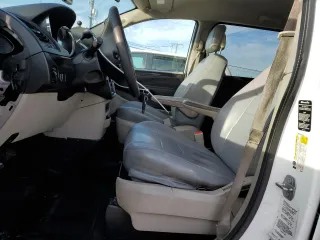 2018 Dodge Grand Caravan SE with VIN 2C7WDGBG9JR243222, listed as a Copart auction lot 49268675 with 240,456 mi miles and Clean Title. Bid and sale history available at DreamBid. Image 7.