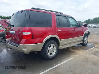 2007 Ford Expedition Eddie Bauer z VIN 1FMFU17577LA72906, wystawiony jako IAAI lot #42134402 z przebiegiem 341 083 mil mil oraz . Historia ofert i sprzedaży dostępna na DreamBid. Obrazek 4.