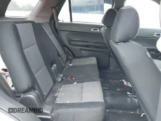 2013 Ford Police Interceptor Utility z VIN 1FM5K8AR2DGB78965, wystawiony jako IAAI lot #42188563 z przebiegiem 238 409 mil mil oraz . Historia ofert i sprzedaży dostępna na DreamBid. Obrazek 8.