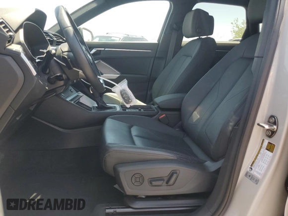2021 Audi Q3 S line Premium with VIN WA1DECF35M1033074, listed as a Copart auction lot 61259905 with 24,066 mi miles and Salvage title. Bid and sale history available at DreamBid. Image 7.