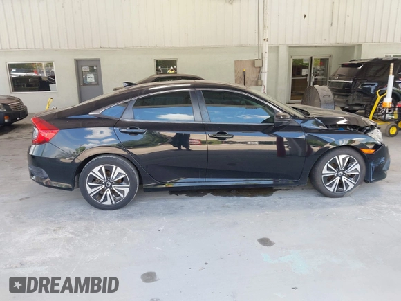 2017 Honda Civic EX-L z VIN 19XFC1F76HE028822, wystawiony jako IAAI lot #42299520 z przebiegiem 52 757 mil mil oraz . Historia ofert i sprzedaży dostępna na DreamBid. Obrazek 13.