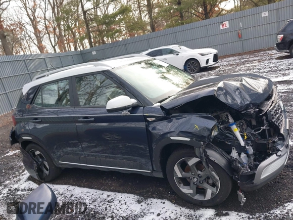 2024 Hyundai Venue SEL with VIN KMHRC8A39RU285918, listed as a IAAI auction lot 41480084 with 4,824 mi miles and . Bid and sale history available at DreamBid. Image 13.