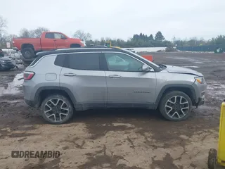 2018 Jeep Compass Limited with VIN 3C4NJDCB1JT238287, listed as a IAAI auction lot 41640492 with 74,554 mi miles and . Bid and sale history available at carsss.com. Image 12.