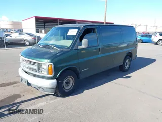 2002 Chevrolet City Express Cargo z VIN 1GCFG25W921195933, wystawiony jako IAAI lot #42003831 z przebiegiem 89 333 mil mil oraz . Historia ofert i sprzedaży dostępna na DreamBid. Obrazek 2.