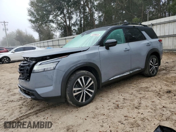 2024 Nissan Pathfinder Platinum z VIN 5N1DR3DH6RC259379, wystawiony jako Copart lot #43399045 z przebiegiem 19 750 mil mil oraz Szkoda całkowita • Salvage title. Historia ofert i sprzedaży dostępna na DreamBid. Obrazek 1.