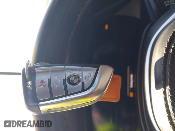 2019 BMW X5 xDrive40i with VIN 5UXCR6C57KLL08098, listed as a IAAI auction lot 41877557 with 52,980 mi miles and . Bid and sale history available at DreamBid. Image 11.