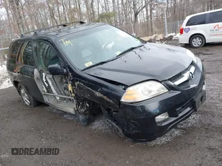 2005 Acura MDX with VIN 2HNYD18215H555605, listed as a IAAI auction lot 41351628 with 210,858 mi miles. Bid and sale history available at carsss.com. Image 1.