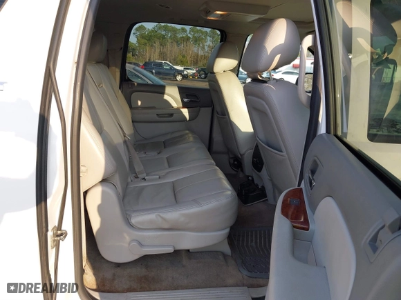 2012 Chevrolet Suburban LT with VIN 1GNSCJE06CR226677, listed as a IAAI auction lot 41403380 with 199,213 mi miles. Bid and sale history available at carsss.com. Image 8.