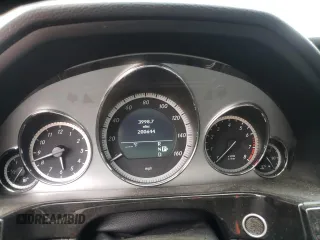 2010 Mercedes-Benz E 350 Luxury with VIN WDDHF5GB6AA028747, listed as a Copart auction lot 51265895 with 200,644 mi miles and Salvage Title. Bid and sale history available at carsss.com. Image 9.