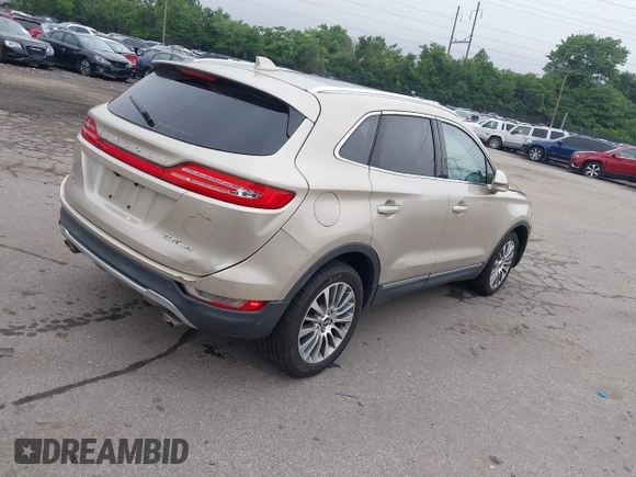 2017 Lincoln MKC Reserve z VIN 5LMCJ3D93HUL57805, wystawiony jako IAAI lot #42425633 z przebiegiem 40 010 mil mil oraz . Historia ofert i sprzedaży dostępna na DreamBid. Obrazek 4.