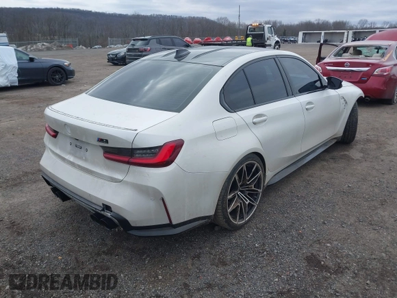 2022 BMW M3 Competition z VIN WBS33AY0XNFM29450, wystawiony jako IAAI lot #41609392 z przebiegiem 22 776 mil mil oraz . Historia ofert i sprzedaży dostępna na DreamBid. Obrazek 4.