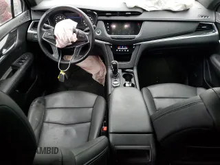 2021 Cadillac XT5 AWD Premium Luxury z VIN 1GYKNDRS2MZ151150, wystawiony jako Copart lot #47026545 z przebiegiem 26 686 mil mil oraz Szkoda całkowita • Salvage title. Historia ofert i sprzedaży dostępna na DreamBid. Obrazek 8.