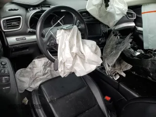 2021 Nissan Maxima SV z VIN 1N4AA6CV7MC504034, wystawiony jako Copart lot #68496724 z przebiegiem 81 636 mil mil oraz Szkoda całkowita • Salvage title. Historia ofert i sprzedaży dostępna na DreamBid. Obrazek 8.