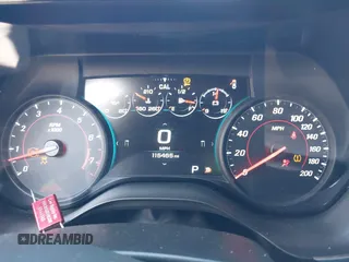 2017 Chevrolet Camaro 1SS z VIN 1G1FF1R72H0172498, wystawiony jako IAAI lot #41493053 z przebiegiem 115 465 mil mil oraz . Historia ofert i sprzedaży dostępna na DreamBid. Obrazek 7.