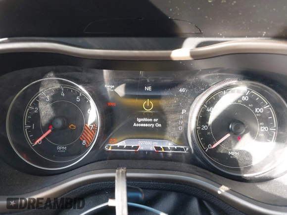 2014 Jeep Cherokee Limited with VIN 1C4PJLDS4EW223798, listed as a IAAI auction lot 41792052 with 227,690 mi miles and . Bid and sale history available at DreamBid. Image 7.