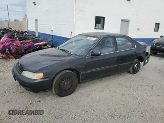 1995 Honda Accord LX with VIN JHMCD5633SC063013, listed as a Copart auction lot 52360725 with 150,552 mi miles and Salvage Title. Bid and sale history available at carsss.com. Image 1.
